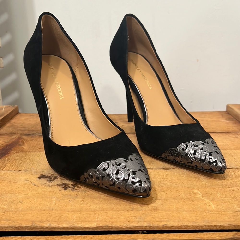 Badgley Mischka velvet pumps : black : 10M